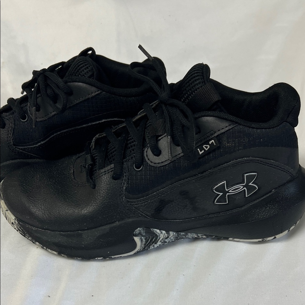 Boys Black Athletic Sneaker UA Lockdown 7